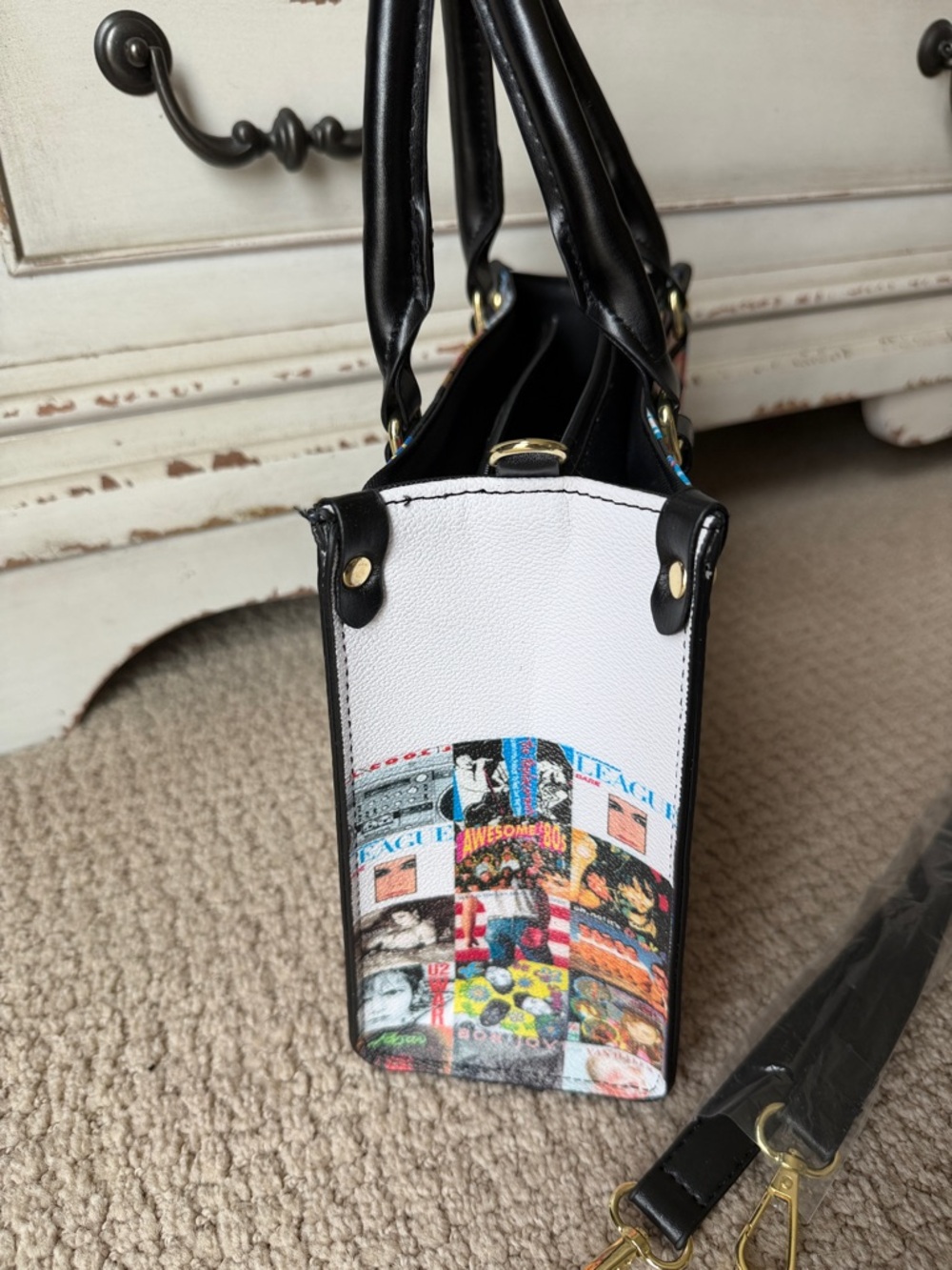 NEW multicolor 80s Albums themed Women’s Handbag w/ Black Handles/gold hardware. - Picture 2 of 11